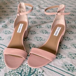 NWT Steve Madden Irenee Block Heel Sandal Pink Lizard